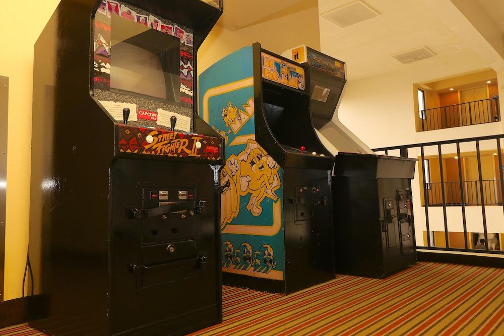 The Atrium Resort, Virginia Beach By Vacatia エクステリア 写真